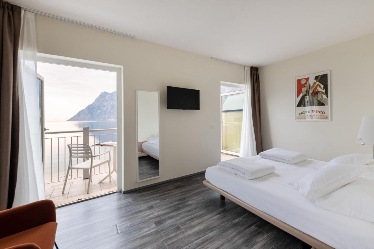 Hotel Baia Azzurra - Front Torbole Sul Garda