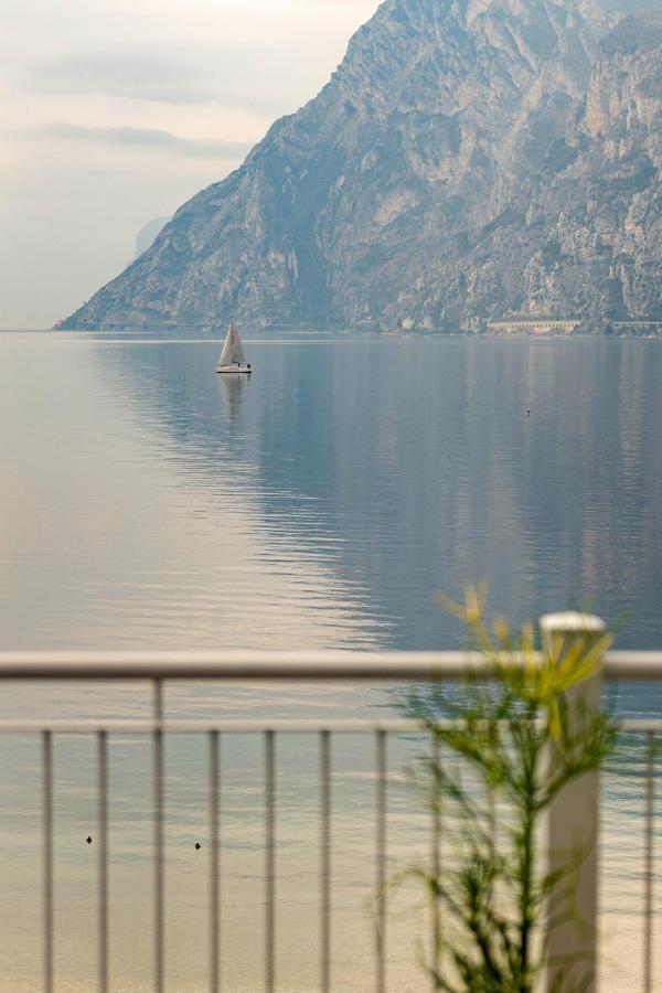 Baia Azzurra - Front 4* Torbole Sul Garda