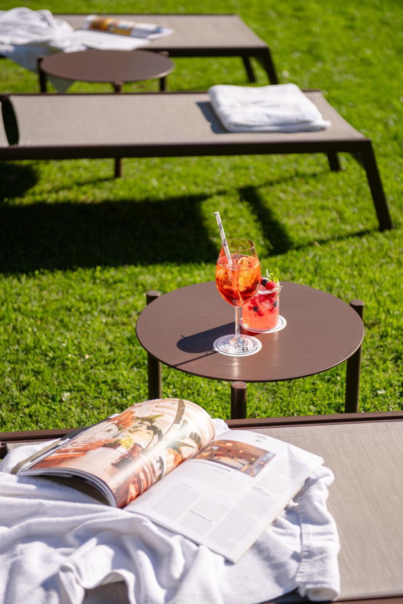 Baia Azzurra - Front Hotel 4*