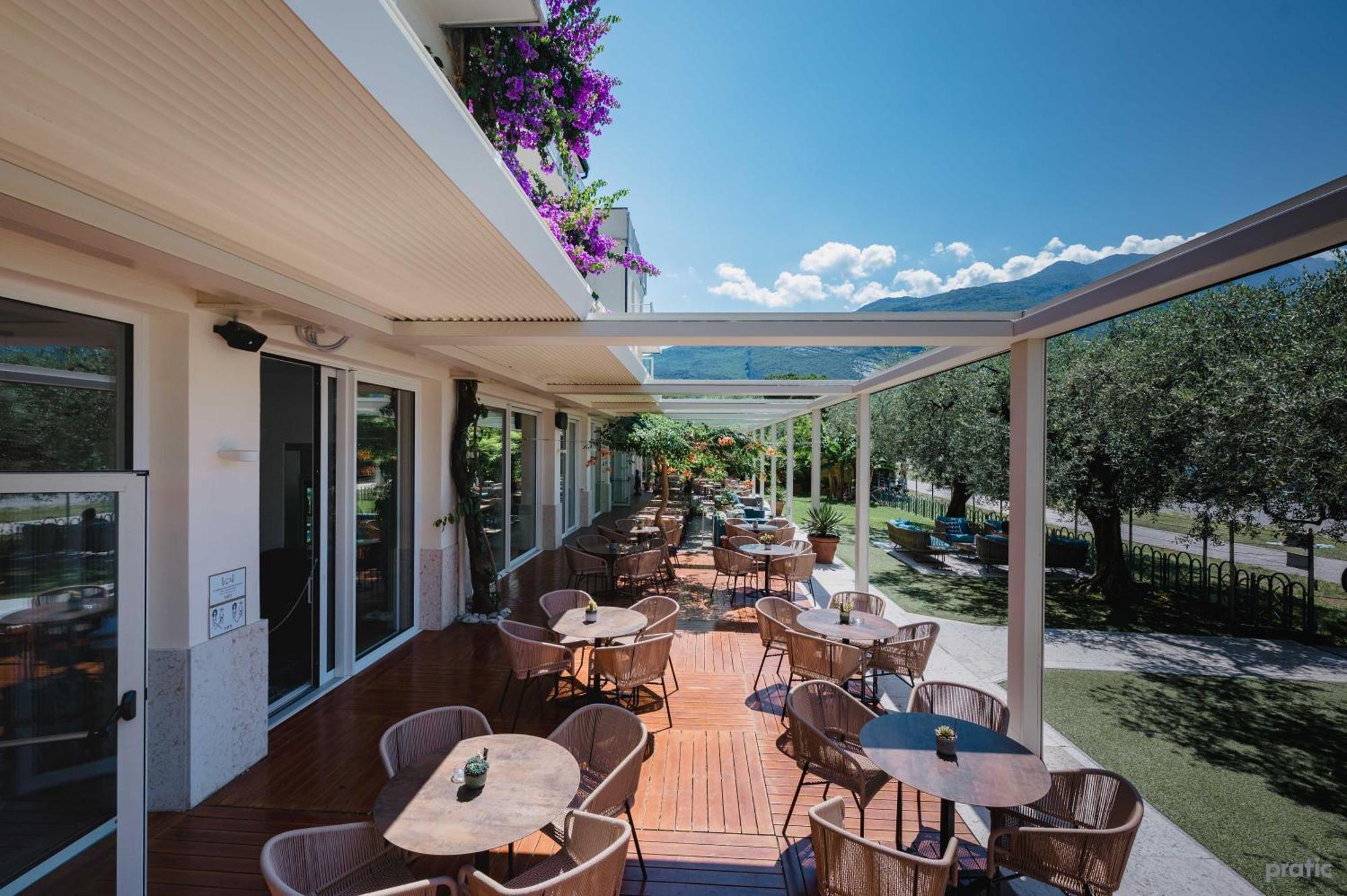 Baia Azzurra - Front