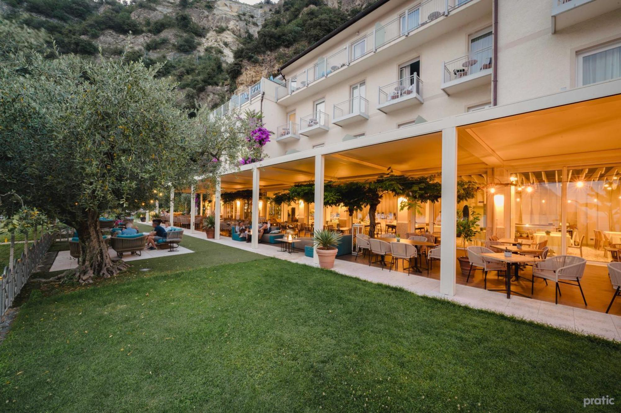 Baia Azzurra - Front 4*